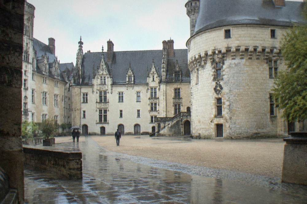 The inner courtyard of the Chateau des ducs de Bretagne with its white tufa stone walls